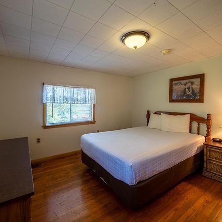 Lake 'N Pines Motel Cooperstown Exterior foto